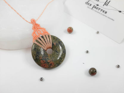 Collier donut saumon et pierre en unakite